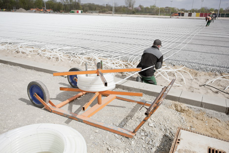 Rasenheizung: 283 Heizkreise wurden verlegt Bild: REHAU AG + Co