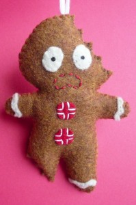 via: Luulla: theoffbeatbear Filzanhänger Lebkuchenmann