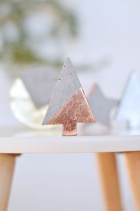 via: Bonny und Kleid Weihnachtsbaum Deko Beton Weihnachtsbaum