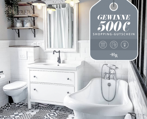 Gewinne 500€ Schild mit nostalgischem Bad im Hintergrund